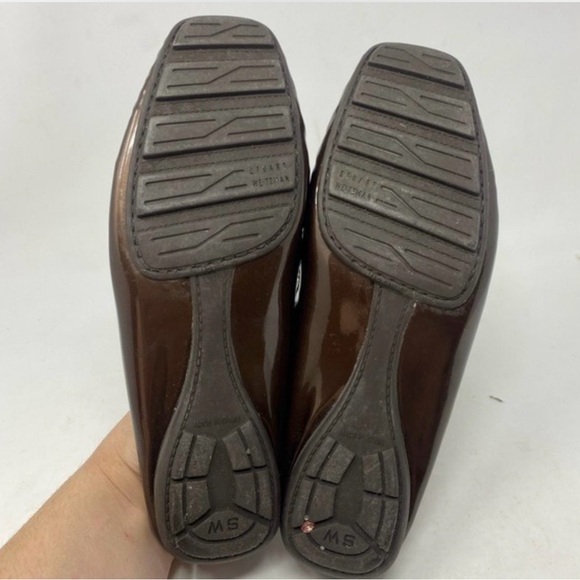 Stuart Weitzman Women’s Softrock Brown Patent Leather Mules / Loafers Size 8 - Picture 4 of 4